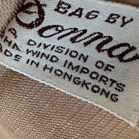 Woven Straw Handbag with Embroidered Pastel Flowers. Vtg. 1960s - Adorable - Picture 6 of 13